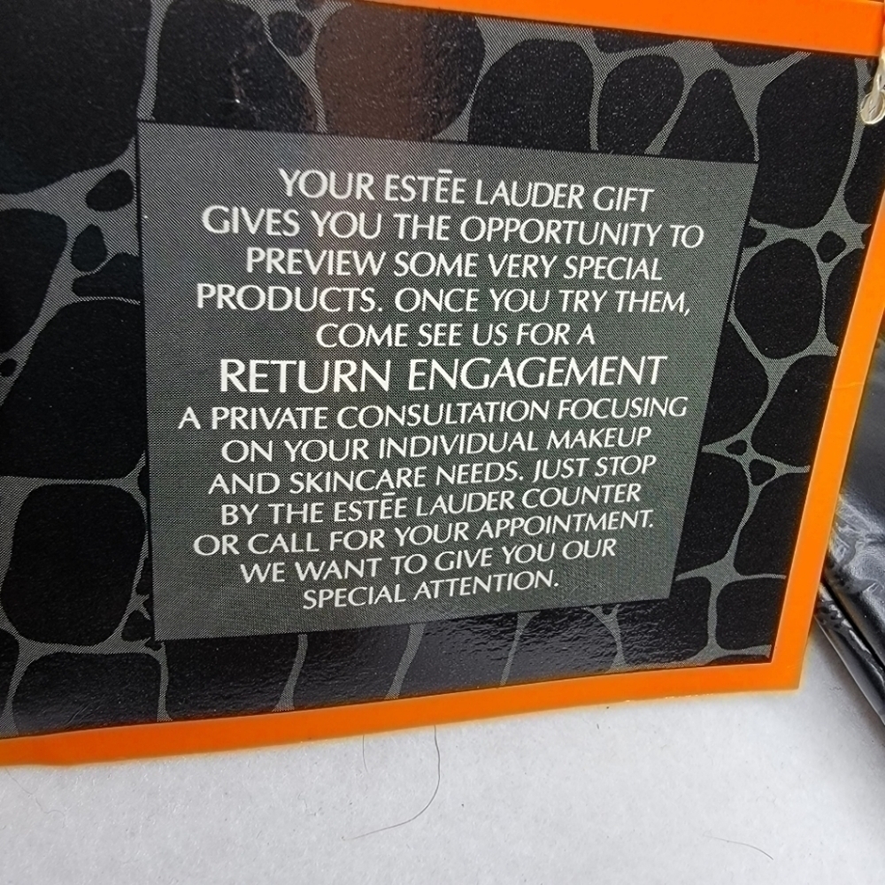 New Estee Lauder Women's Small Accessory Case Black Animal Print w/ Zipper - Picture 5 of 9